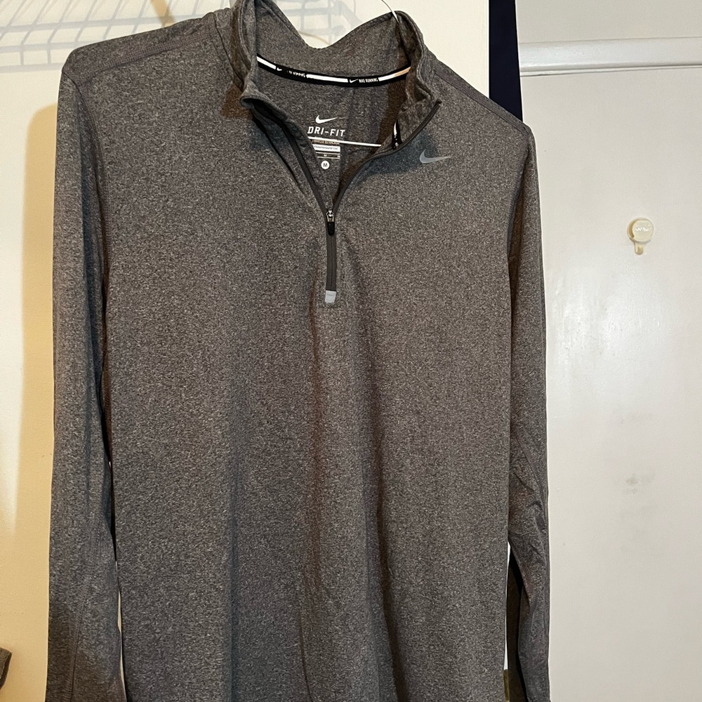 Nike Dry Fit Medium Pullover